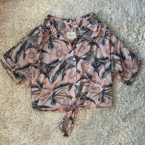 A&E Hawaiian Crop Top